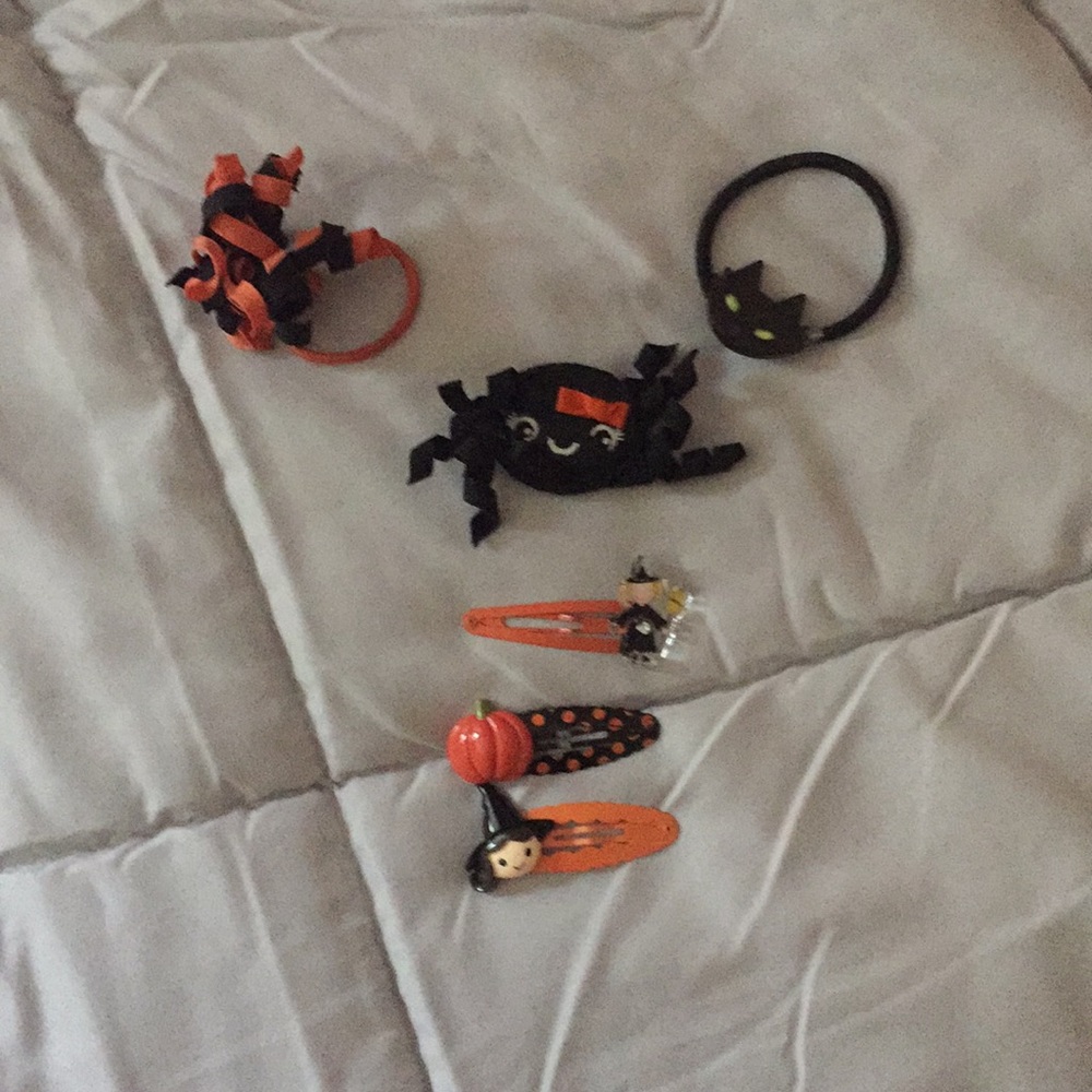Children's Halloween Hair Clips And Hair Ties! 🎃